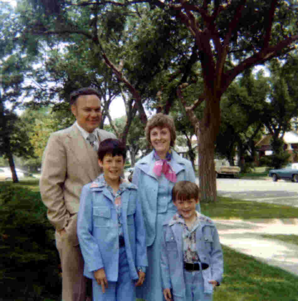 The Hilton family all dressed up, possibly for the John Denver show at Kemper Arena. Robin's the one in the light blue suit, with the lapels. The Hilton family all dressed up, possibly for the John Denver show at Kemper Arena. Robin's the one in the light blue suit, with the lapels.