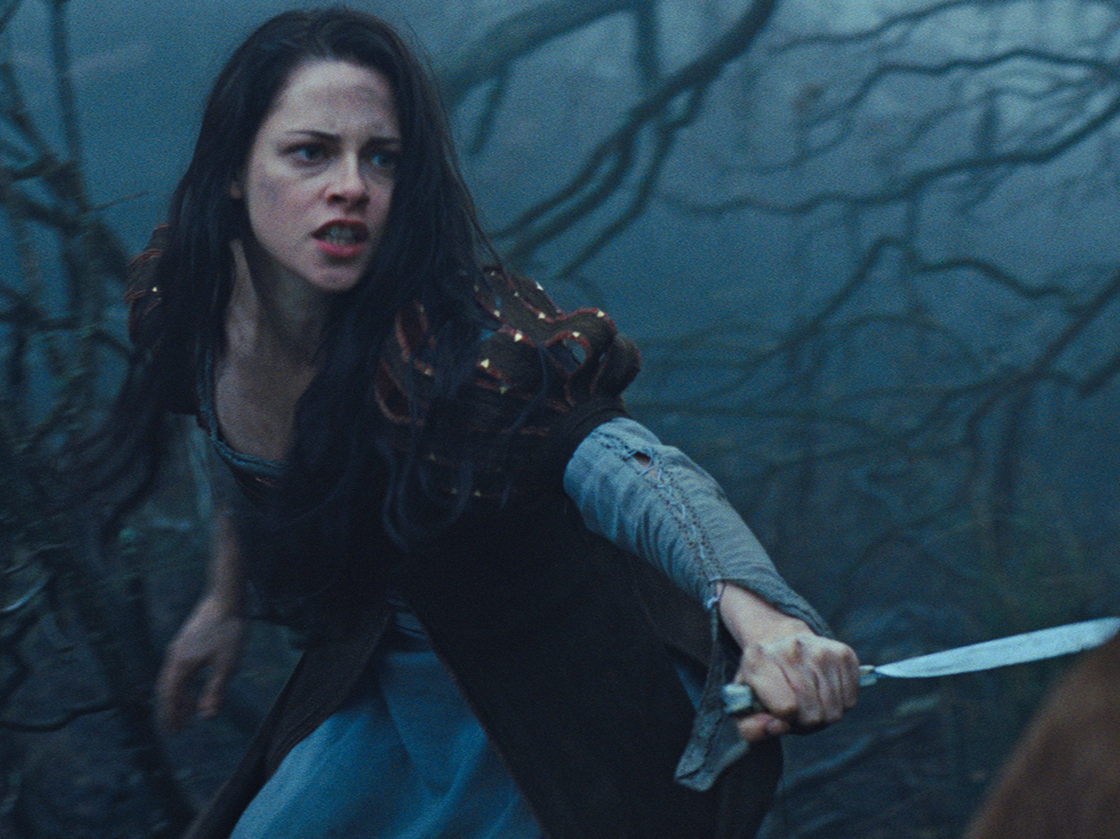 Having fled the tower, Kristen Stewart's Snow White teams up with the queen's huntsman and organizes a resistance.