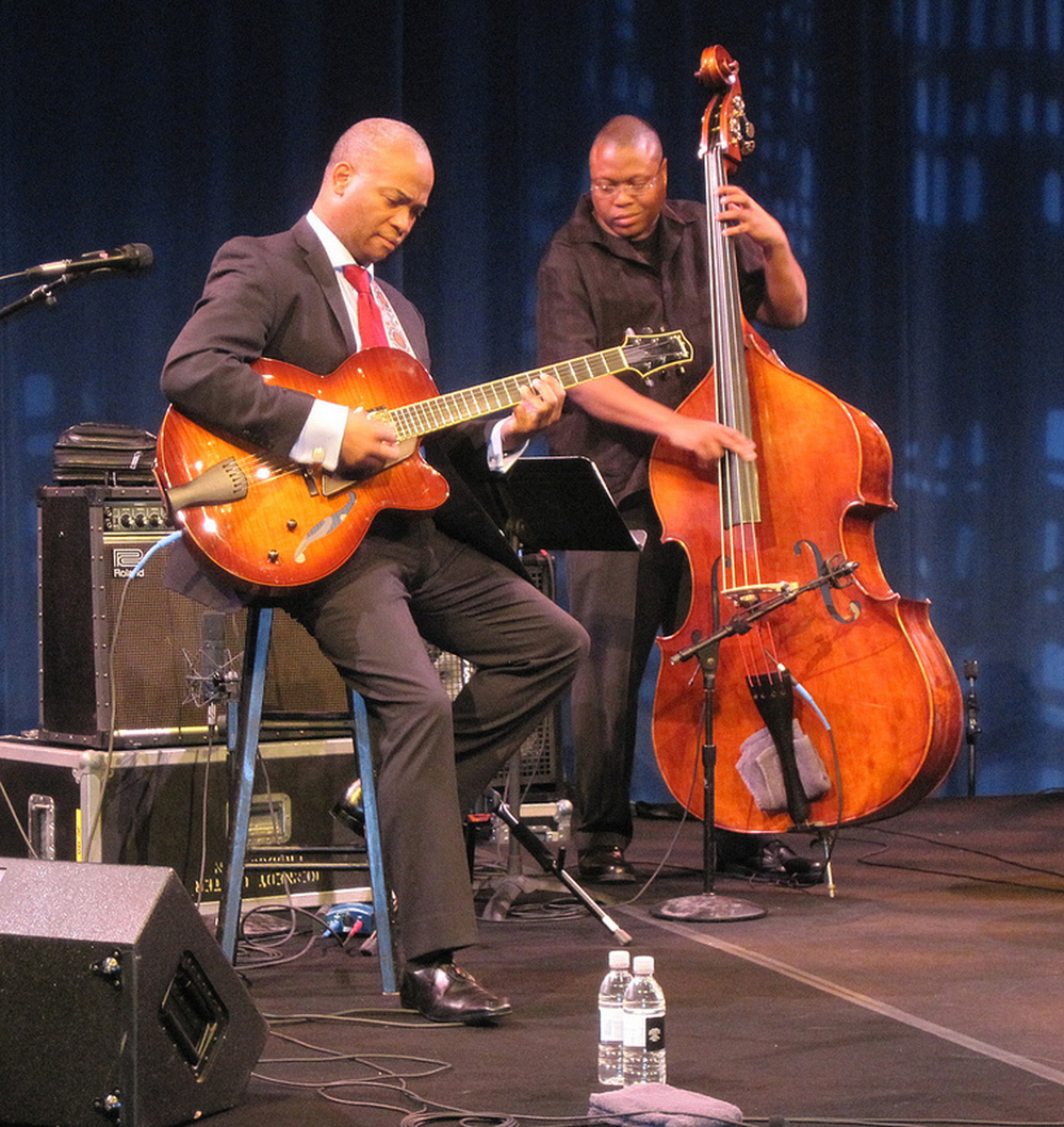 Russell Malone (left) and Tassili Bond perform at the Kennedy Center.