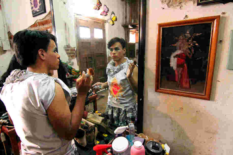 This photo series by Neil Rivas documents the journey of artist Alex Hernandez as he participates in "Vela de las Intrepidas" — or "Vigil of the Intrepids" — a festival celebrating the "muxe" culture.