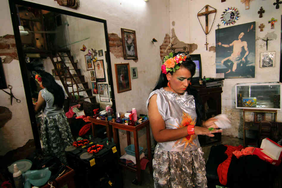 This photo series by Neil Rivas documents the journey of artist Alex Hernandez as he participates in "Vela de las Intrepidas" — or "Vigil of the Intrepids" — a festival celebrating the "muxe" culture.
