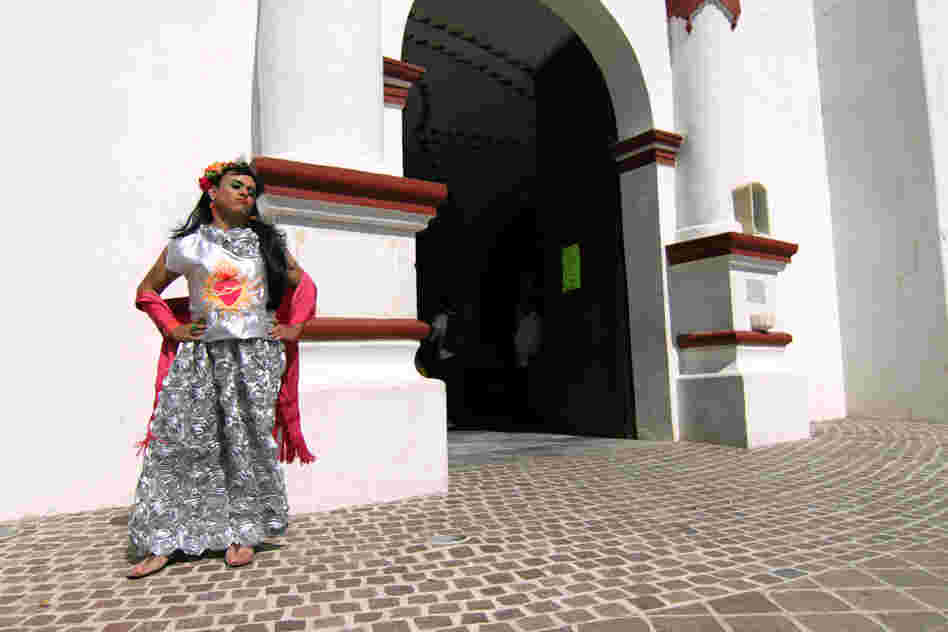 This photo series by Neil Rivas documents the journey of artist Alex Hernandez as he participates in "Vela de las Intrepidas" — or "Vigil of the Intrepids" — a festival celebrating the "muxe" culture.