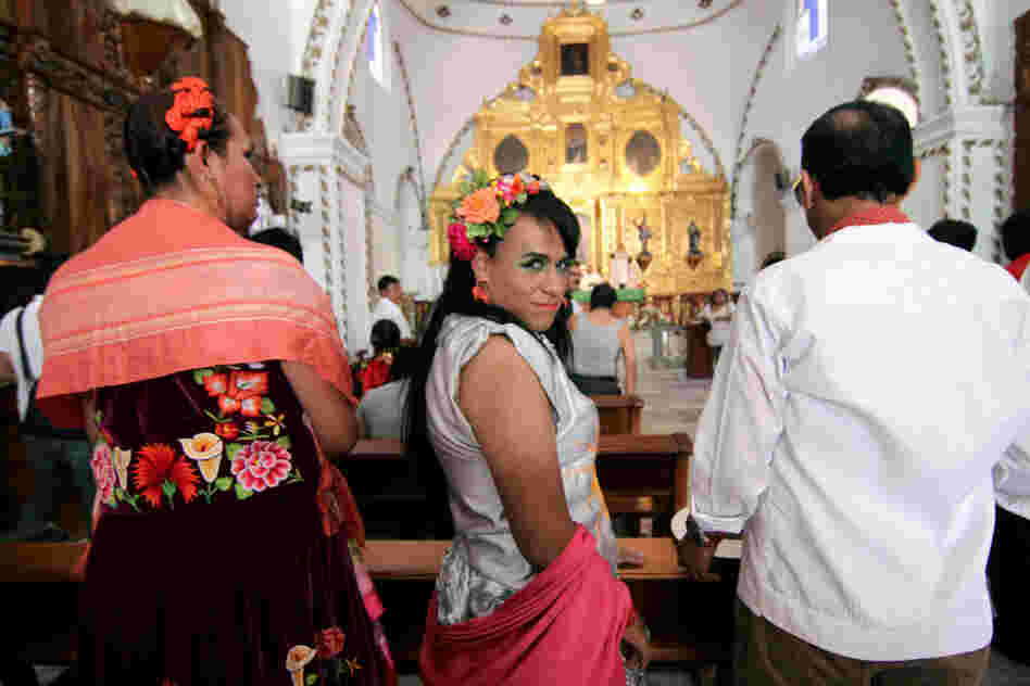 This photo series by Neil Rivas documents the journey of artist Alex Hernandez as he participates in "Vela de las Intrepidas" — or "Vigil of the Intrepids" — a festival celebrating the "muxe" culture.