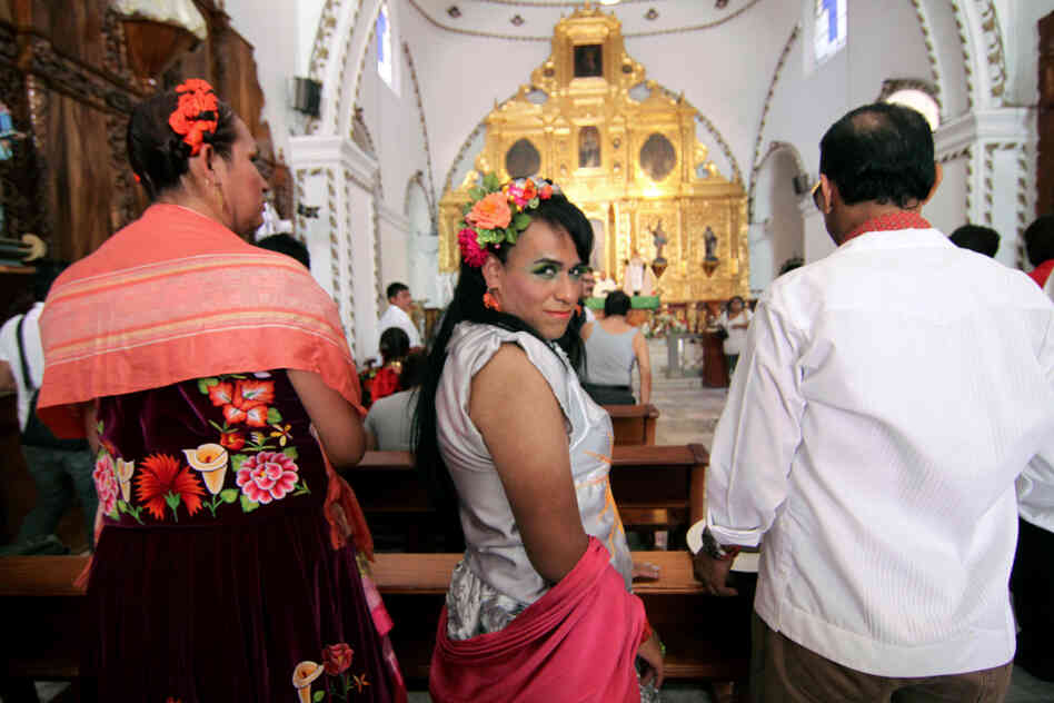 This photo series by Neil Rivas documents the journey of artist Alex Hernandez as he participates in "Vela de las Intrepidas" — or "Vigil of the Intrepids" — a festival celebrating the "muxe" culture.