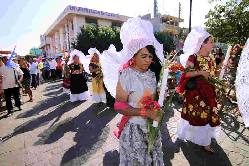 This photo series by Neil Rivas documents the journey of artist Alex Hernandez as he participates in "Vela de las Intrepidas" — or "Vigil of the Intrepids" — a festival celebrating the "muxe" culture.