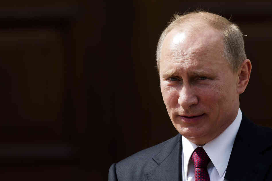President of Russia Vladimir Putin arrives for a meeting with German President Joachim Gauck, not seen, at Bellevue Palace in Berlin, Germany on Friday.