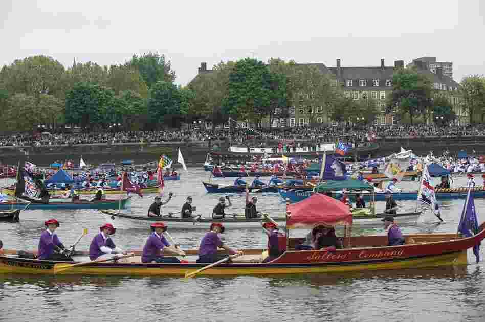 River processions were once common in London. The last comparable royal pageant was held for King Charles II in 1662, when diarist Samuel Pepys recorded boats so numerous he could "see no water."