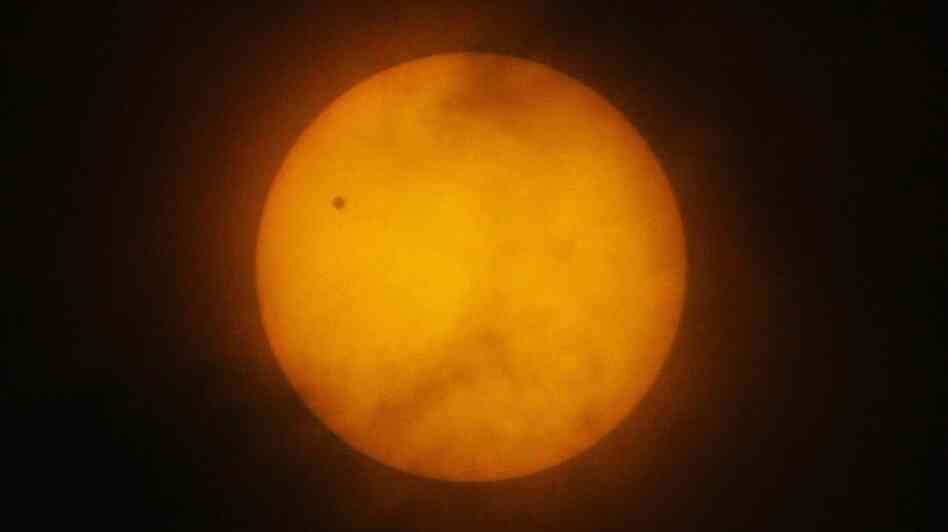 Venus passes between Earth and the sun during its last transit on June 8, 2004, as seen from Manila, Philippines. The next transit of Venus will be in 2117. Venus passes between Earth and the sun during its last transit on June 8, 2004, as seen from Manila, Philippines. The next transit of Venus will be in 2117.