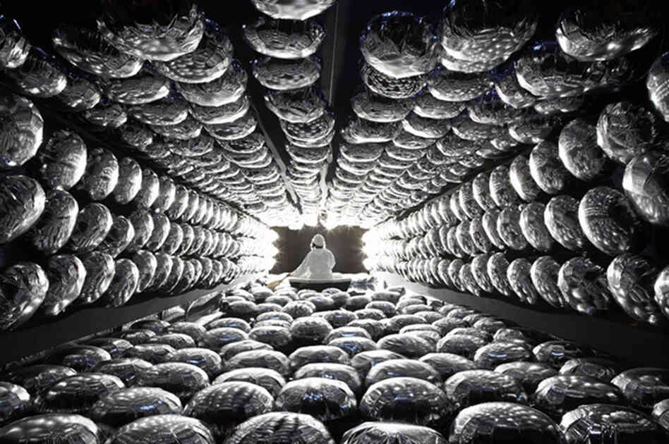 A 2009 London art installation, Super K Sonic Booum, by Nelly Ben Hayoun replicated a neutrino detector, allowing the public to ride in a boat accompanied by the physicists working on the Super-Kamiokande in Japan.