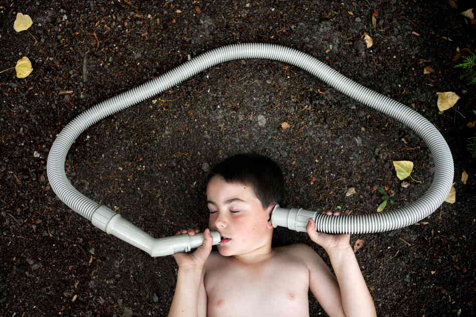 Photos from the series Echolilia