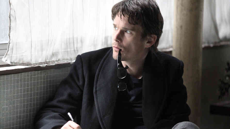 In The Woman in the Fifth, novelist Tom Ricks (Ethan Hawke), already suffering from writer's block, falls into increasing states of paranoia as he wanders the streets of Paris. In The Woman in the Fifth, novelist Tom Ricks (Ethan Hawke), already suffering from writer's block, falls into increasing states of paranoia as he wanders the streets of Paris.
