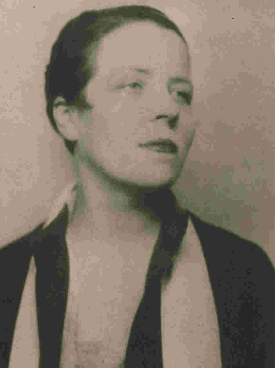 Before publishing the plays and novels she's now known for, women's rights advocate Djuna Barnes was a journalist and illustrator.