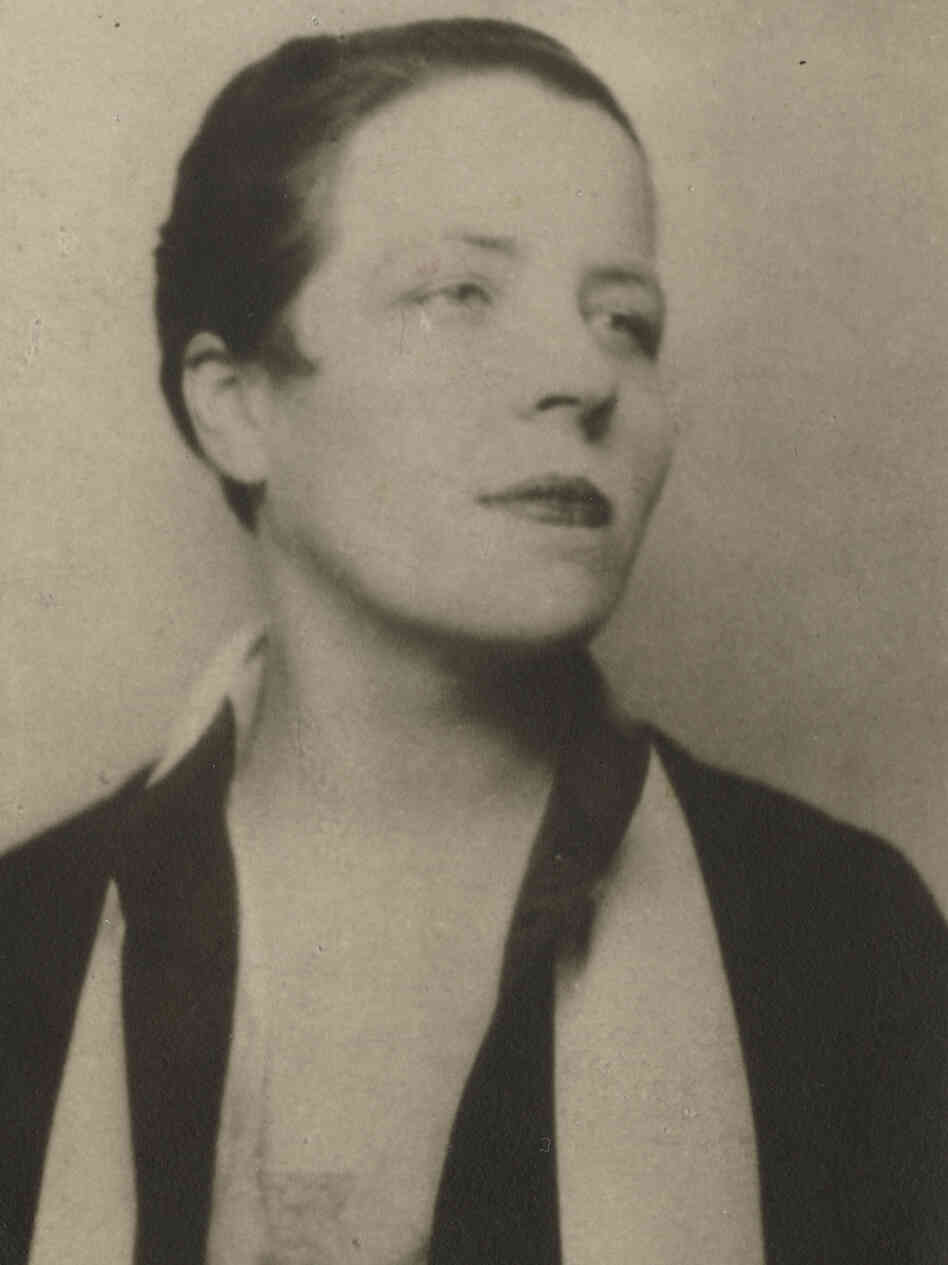 Before publishing the plays and novels she's now known for, women's rights advocate Djuna Barnes was a journalist and illustrator.