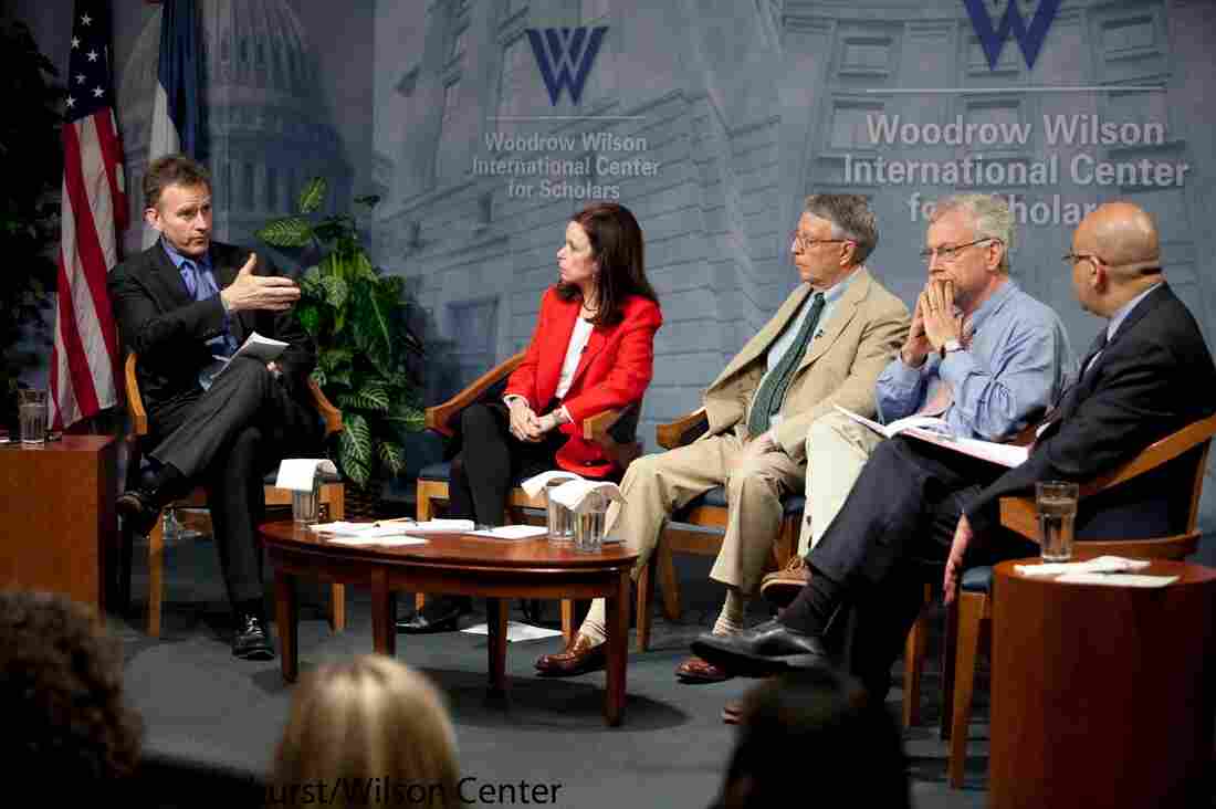Steven Inskeep, Robin Wright, Nathan Brown, Les Campbell, Samer Shehata and Jane Harman (l to r) during a previous NPR/Wilson Center event earlier this year. Steven Inskeep, Robin Wright, Nathan Brown, Les Campbell, Samer Shehata and Jane Harman (l to r) during a previous NPR/Wilson Center event earlier this year.