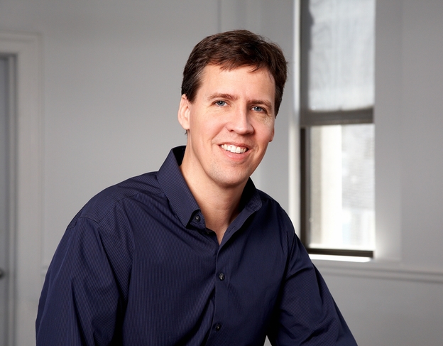 Jeff Kinney is an author, cartoonist and game designer. He lives in southern Massachusetts and has two sons.