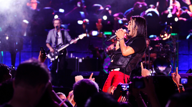 Arnel Pineda became the lead singer of Journey in late 2007.