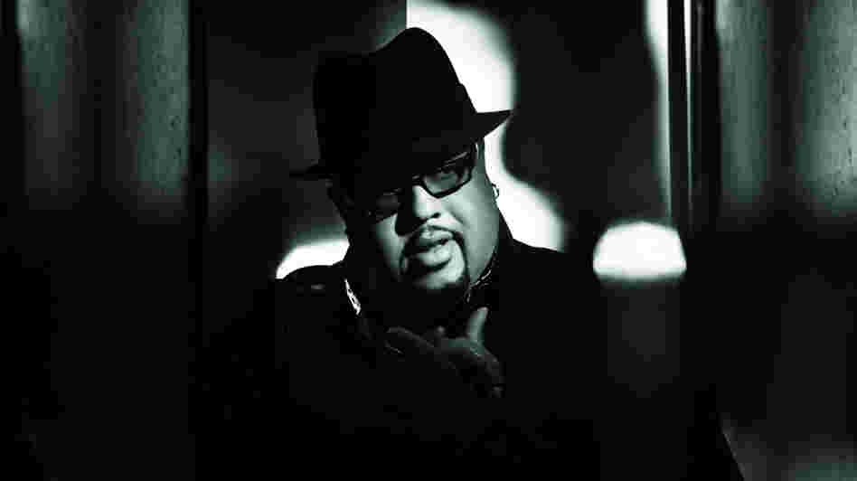 Gospel singer Fred Hammond has cranked out a chart-topping single. Gospel singer Fred Hammond has cranked out a chart-topping single.