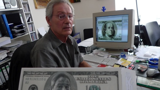 Hans-Jurgen Kuhl featured his face on bills as an announcement for an art show. ( )