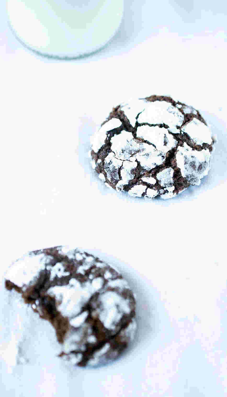 Chocolate-Mint Tea Crinkle Cookies