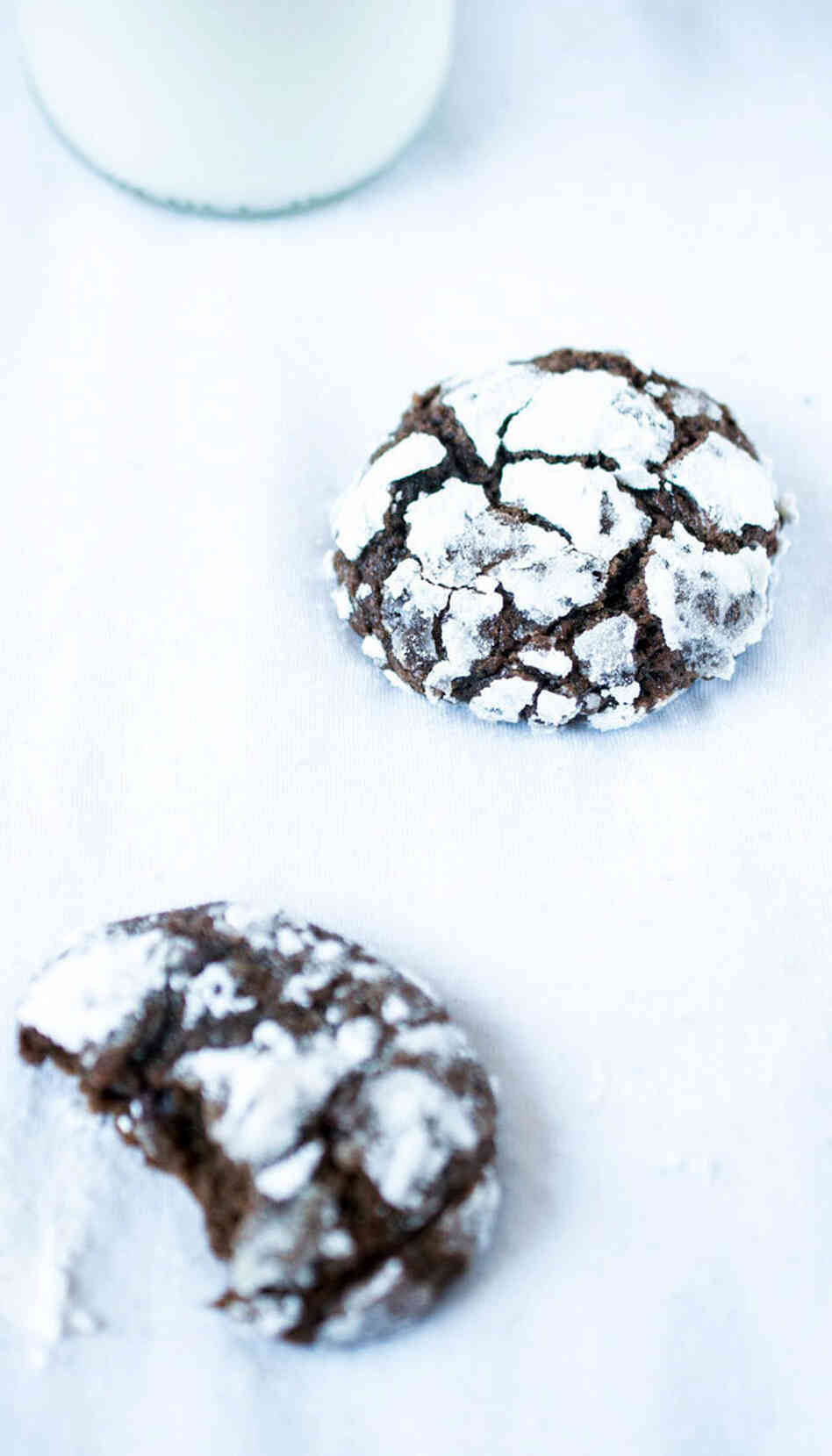 Chocolate-Mint Tea Crinkle Cookies