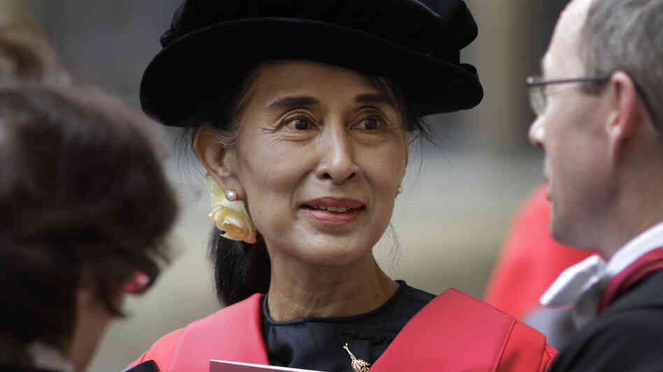 Aung San Suu Kyi finally received her honorary degree from Oxford University after it was initially awarded in 1993. In her speech, Suu Kyi praised Oxford for helping her see humankind at its best during her long years under house arrest in Myanmar.