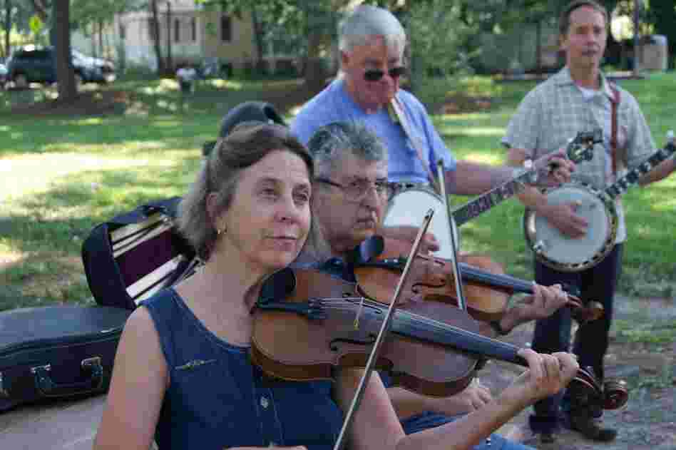 Vance Bonner and fellow CABOMA members play together on a summer afternoon.
