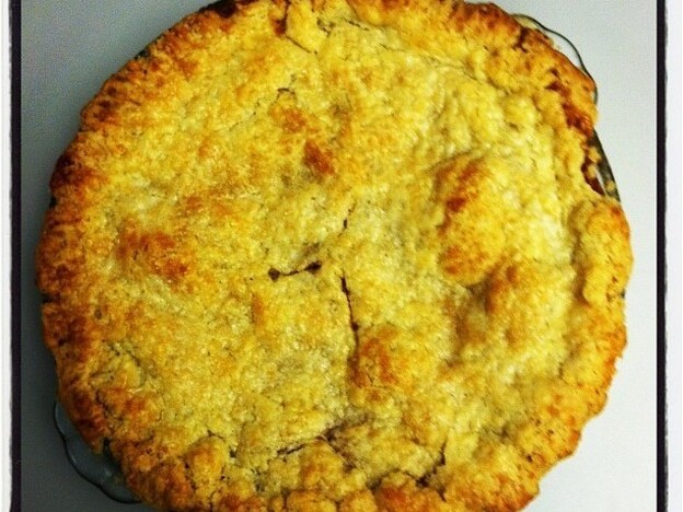 Bubbe Pavone's Honey Caramel Peach Pie (Bubbe Pavone)