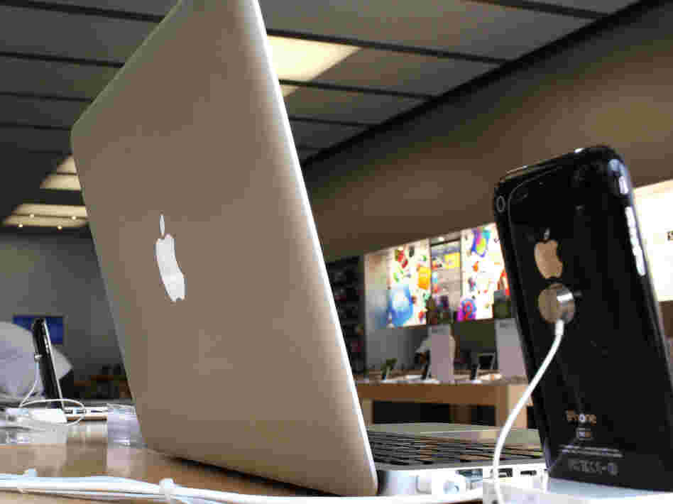 Using a Mac may mean you'll see some pricier options when booking online.