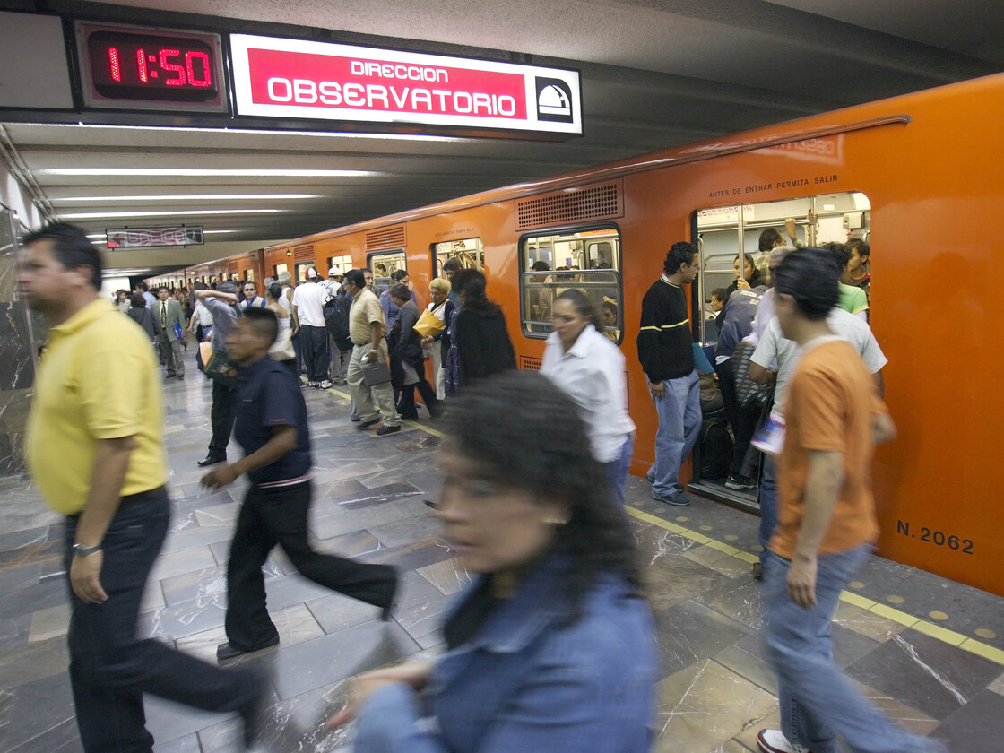 Taibo's self-proclaimed "street" detective doesn't own a car. He gets around on Mexico City's packed, inexpensive subway. "His only way to survive was to accept the chaos and become one with it," Taibo writes.
