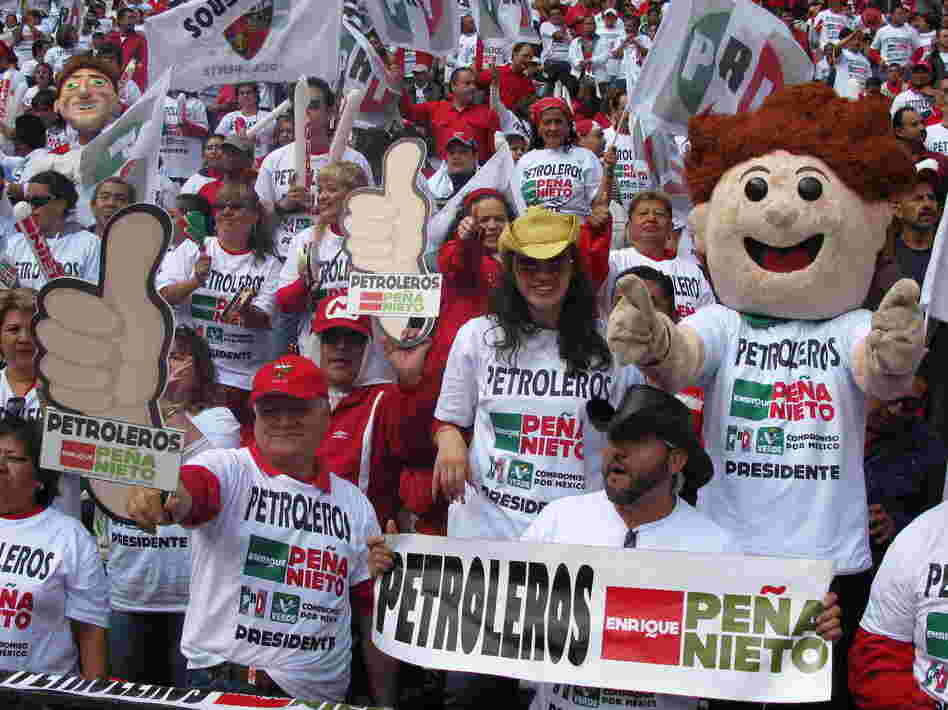 An estimated 100,000 people turned out for Pena Nieto's rally Sunday at Azteca Stadium in Mexico City.
