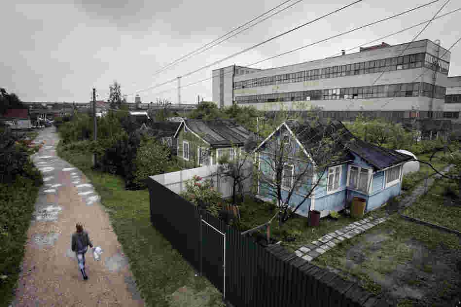 The dacha community of Lyubitel-5, near the town of Elektrostal, sits in the shadow of a steel smelter and Elemash, a plant rumored by locals to produce fuel pellets for nuclear reactors.