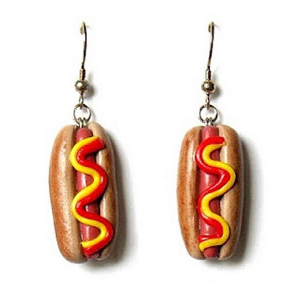 Hot dog earrings from @janelstewart Hot dog earrings from @janelstewart