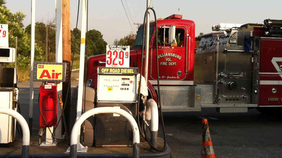Members of the Williamsburg Volunteer Fire Department were unable to find fuel at a station in Crawley, W.Va. Elsewhere, people waited in line for hours for the chance to fill up. Members of the Williamsburg Volunteer Fire Department were unable to find fuel at a station in Crawley, W.Va. Elsewhere, people waited in line for hours for the chance to fill up.