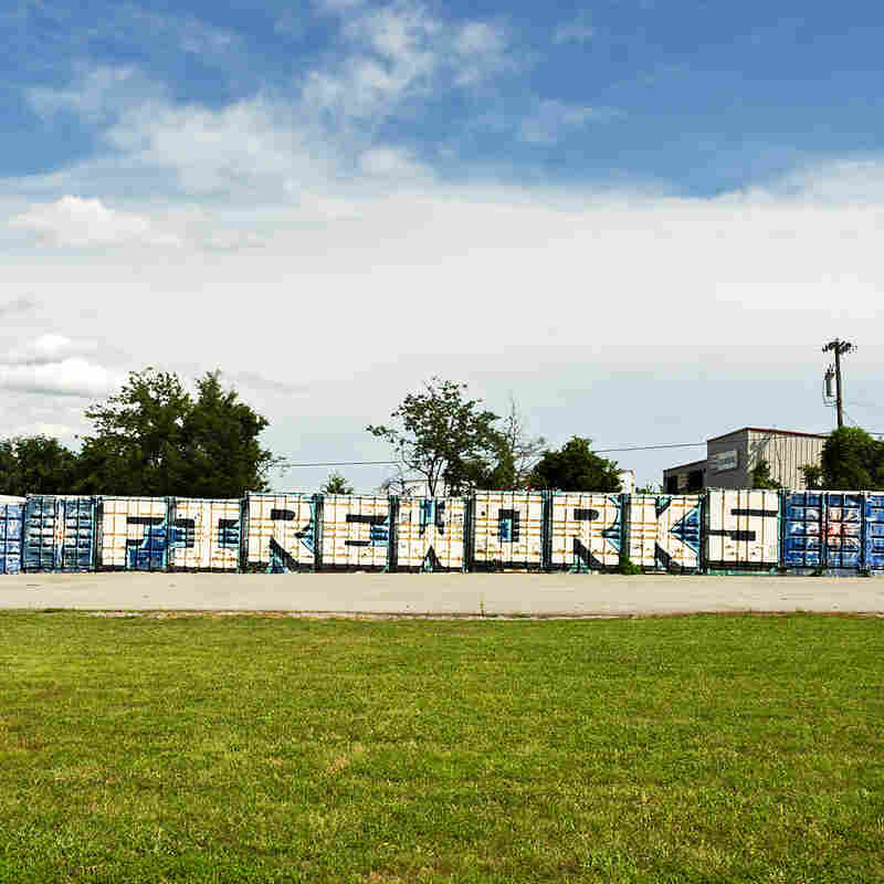 B&B Family Fireworks. La Verne, Tenn.