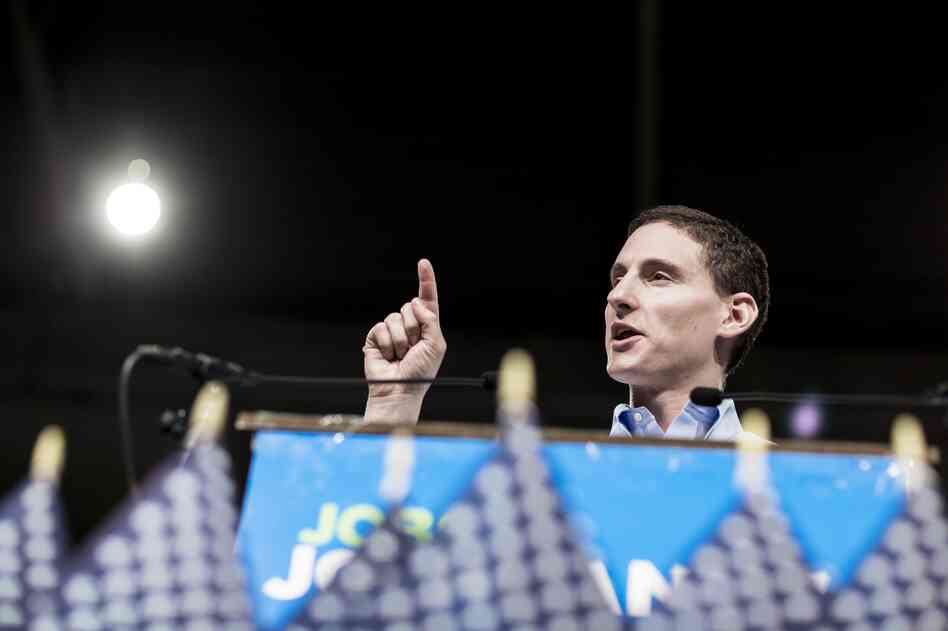 Ohio State Treasurer Josh Mandel speaks at the Ohio Citizens PAC fundraising dinner in Columbus on Friday. Mandel, a Tea Party favorite, is challenging Brown for his Senate seat.