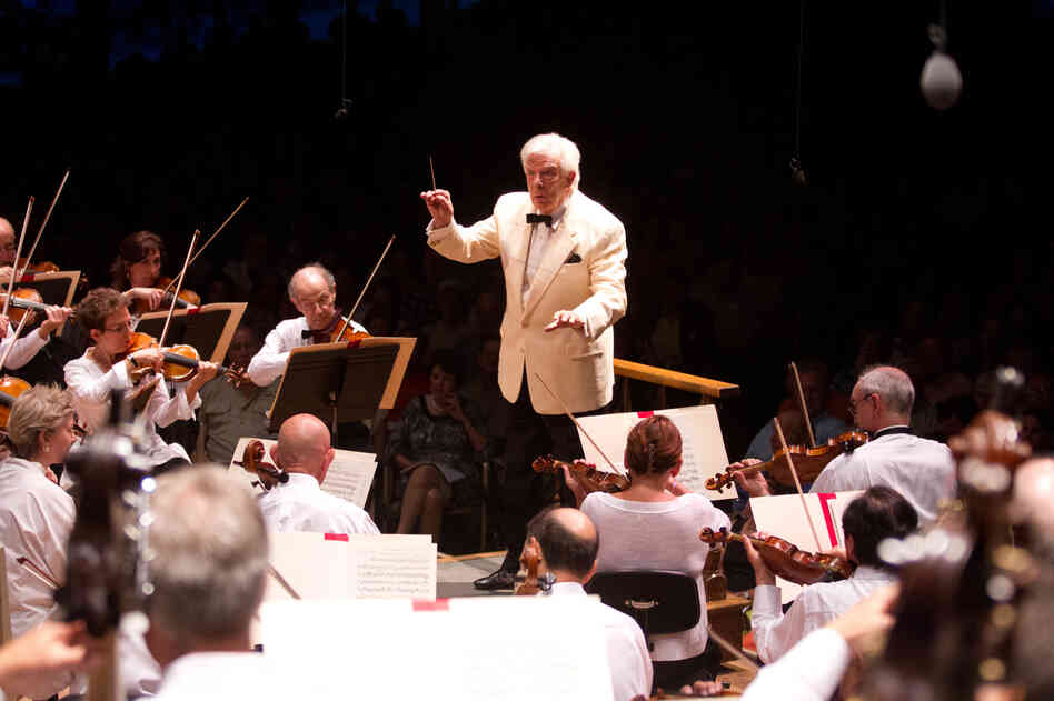In an ideal pairing of music of setting, the orchestra played Beethoven's Symphony No. 6, "Pastoral."