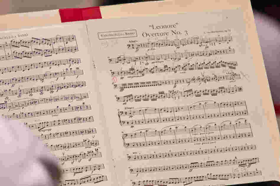 The all-Beethoven concert began with the Leonore Overture No. 3.  