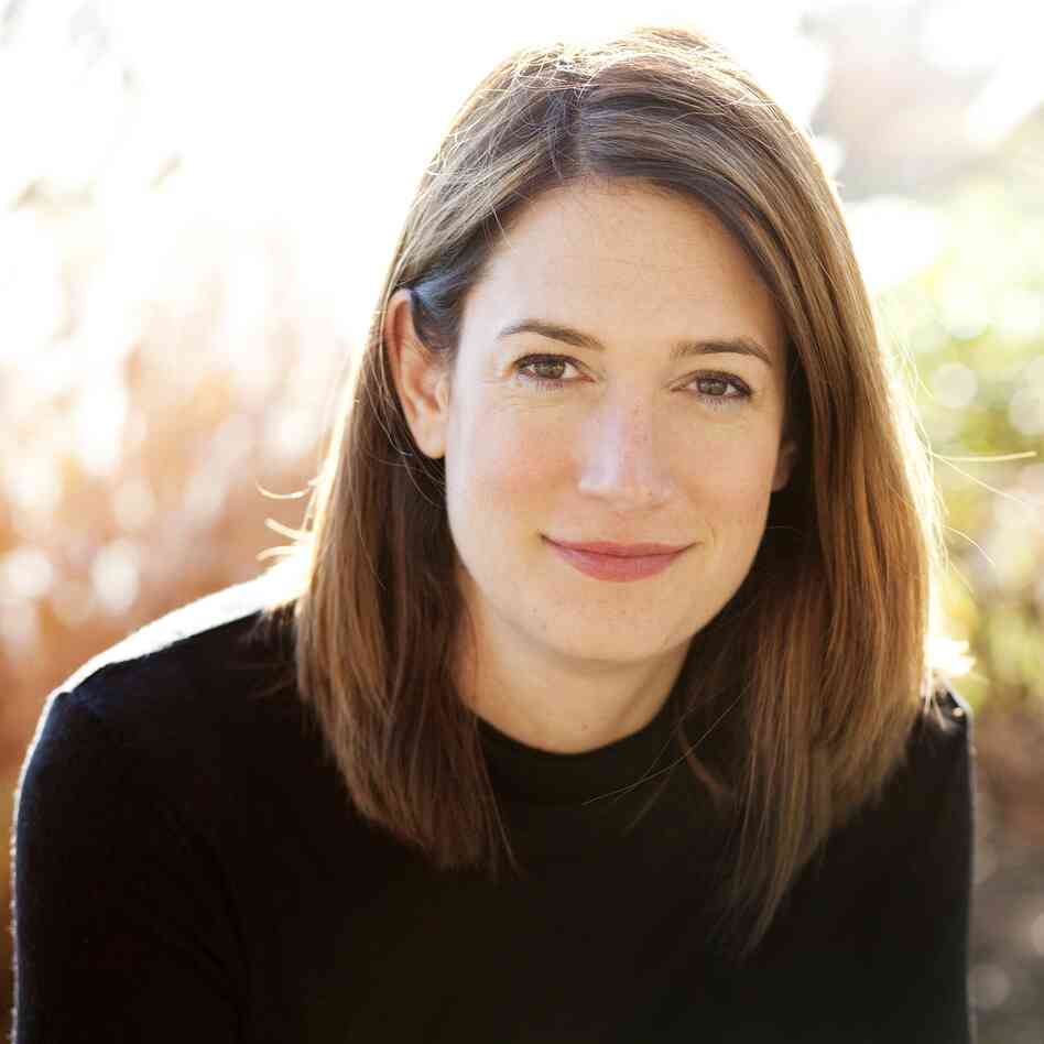 Gillian Flynn is the author of Dark Places, Sharp Objects, and Gone Girl. She lives in Chicago with her husband and son. Gillian Flynn is the author of Dark Places, Sharp Objects, and Gone Girl. She lives in Chicago with her husband and son.