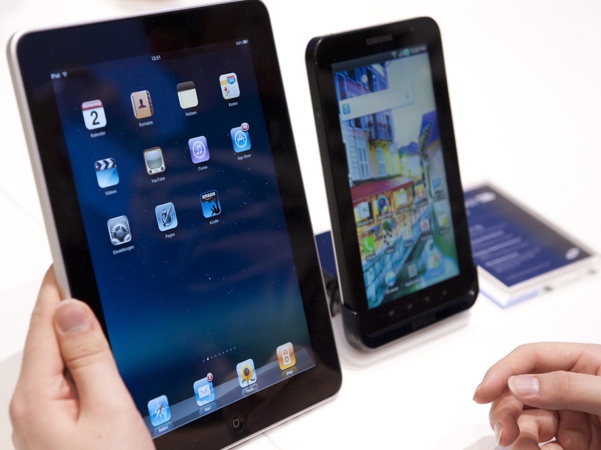 Samsung won a victory Monday in its global patent war with Apple. The British judge said Samsung's Galaxy Tab (right) is "not as cool" as the iPad (left).