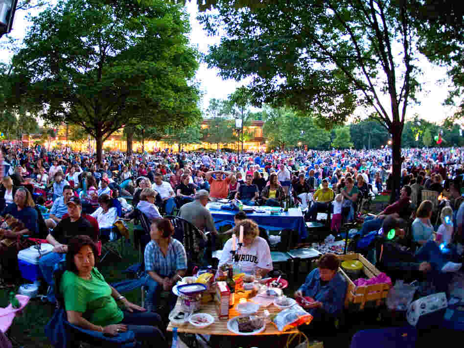 Music and food mix well on the lawn of the Ravinia Festival outside Chicago. This year's edition runs through Sept. 9.