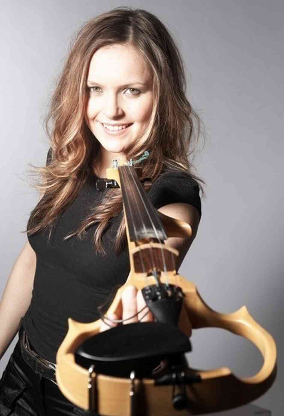Fiddler Laura McGhee Fiddler Laura McGhee