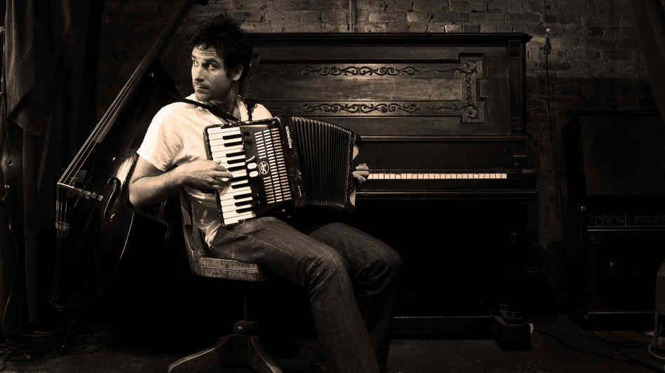 Rana Santacruz.