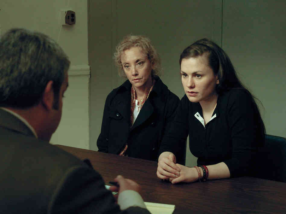 In Margaret, Lisa (Anna Paquin) distracts a bus driver, which leads to an accident in which a pedestrian is run over and dies.