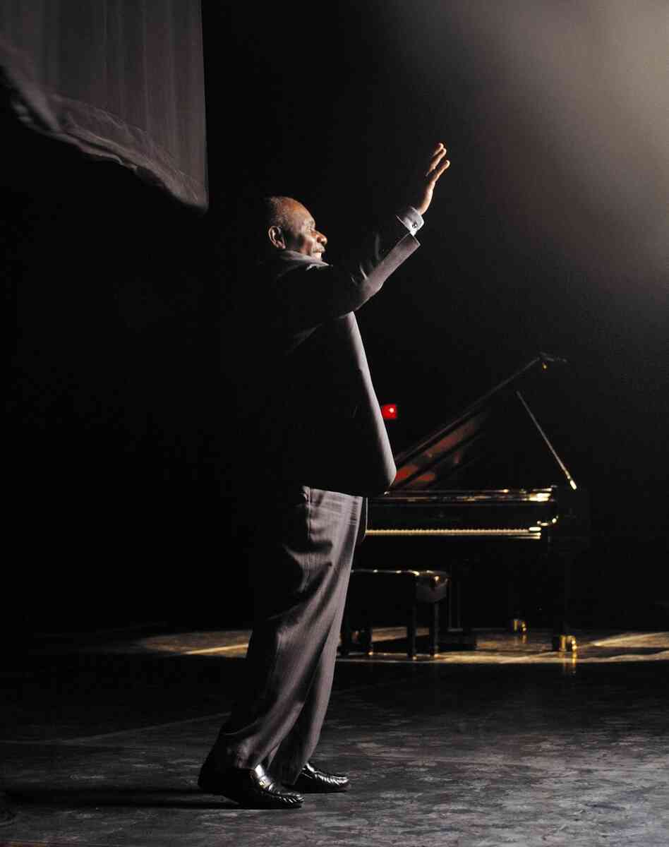 Oliver Jones.