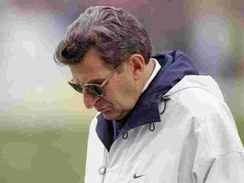 Penn State football coach Joe Paterno in 1997.