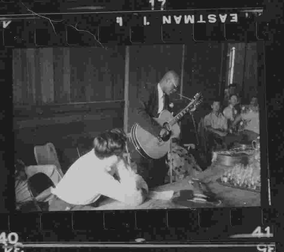  Alan Lomax watches Rev. Gary Davis