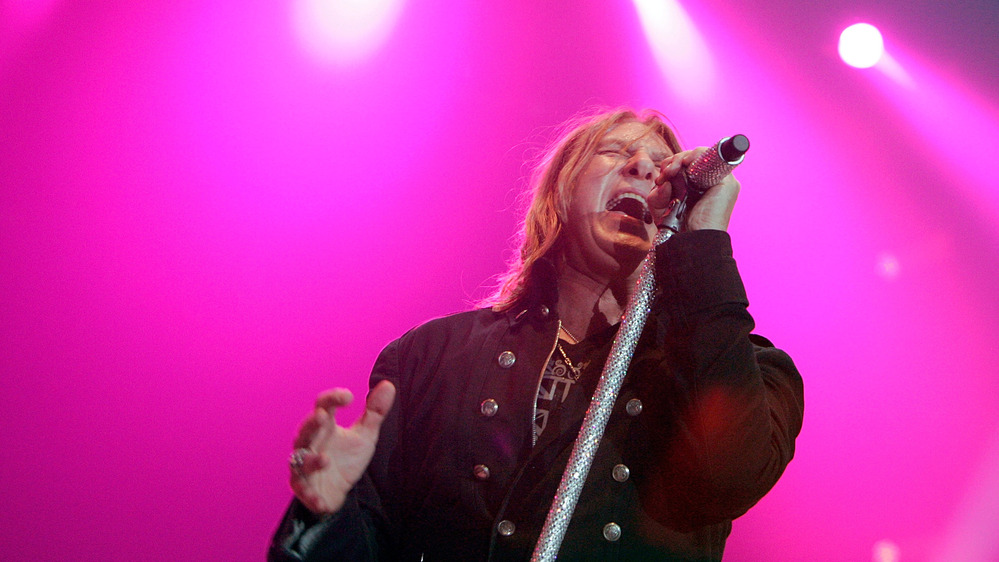 Joe Elliott fronting Def Leppard in London last year.