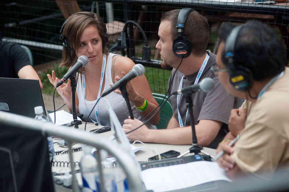 The show was broadcast live by NPR's Alt.Latino. Hosts Jasmine Garsd and Felix Contreras were joined by KEXP's DJ Chilly.