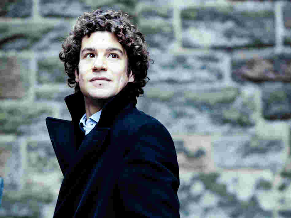 Robin Ticciati conducts beyond his years in a debut recording with the Scottish Chamber Orchestra.