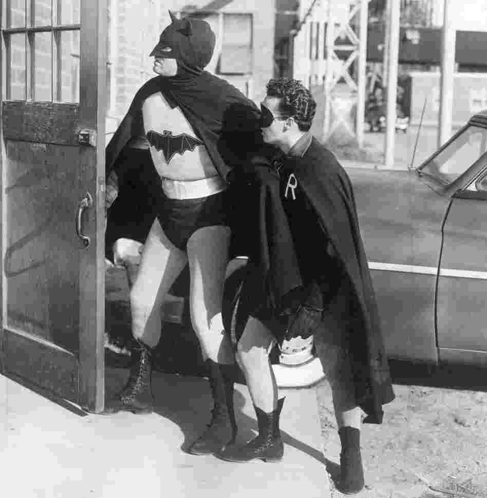 Robert Lowery as Batman and John Duncan as Robin in 1949's Batman and Robin.